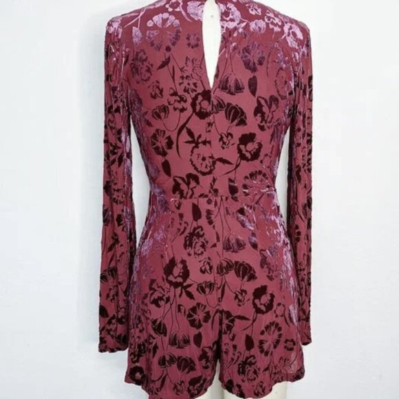 Red Velvet Burnout Romper with Long Sleeves, Jumpsuit with Shorts Women's size S - Picture 4 of 11